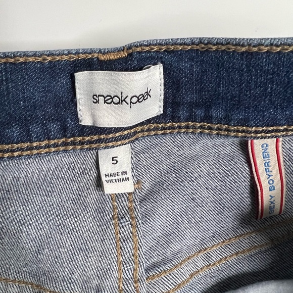 Sneak Peek jeans. Size 5 - Picture 4 of 6